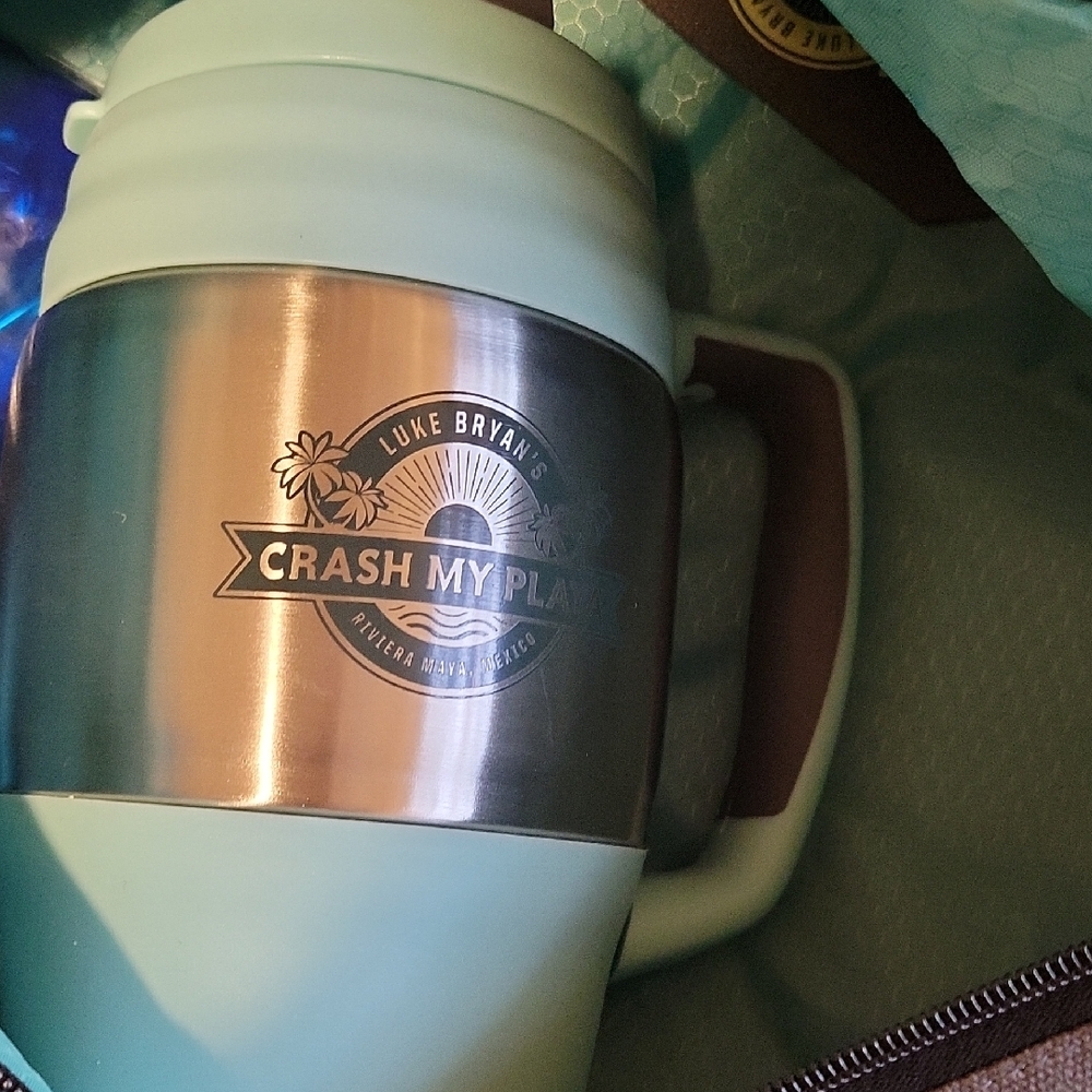 Grey and Teal Weekend Duffel Bag Crash my Playa with all the freebies - Picture 3 of 4